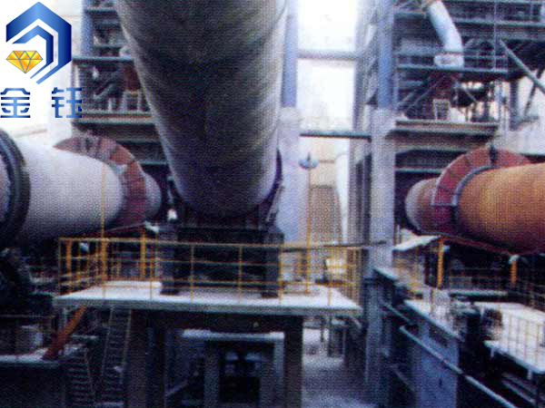 怎樣根據(jù)礦石原料選擇適合的破碎設(shè)備？